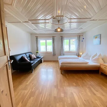 Lautenberg Apartment *